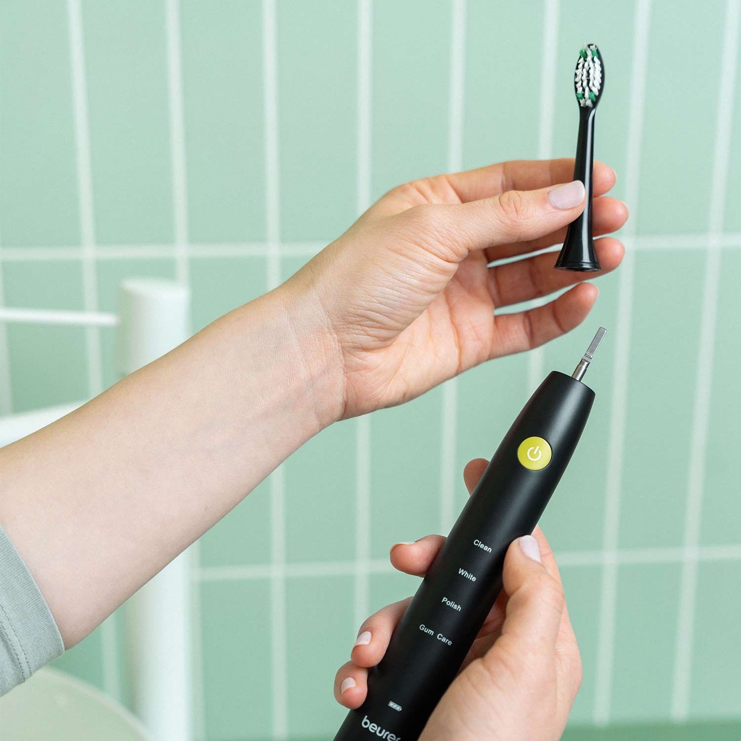 Електрична звукова зубна щітка Beurer SC 30 Jet Black GP