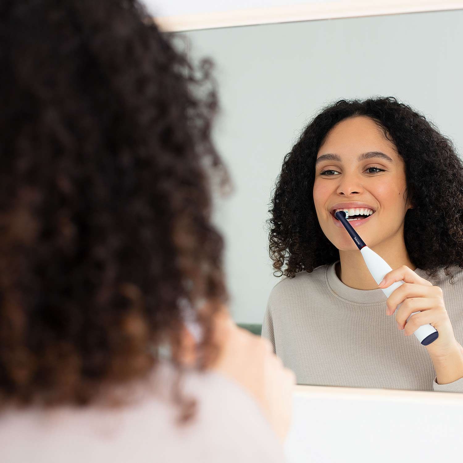 Електрична роторна зубна щітка Beurer TB 15 Green Planet